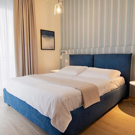 Gigi Suites&Apartments Стреза Екстериор снимка
