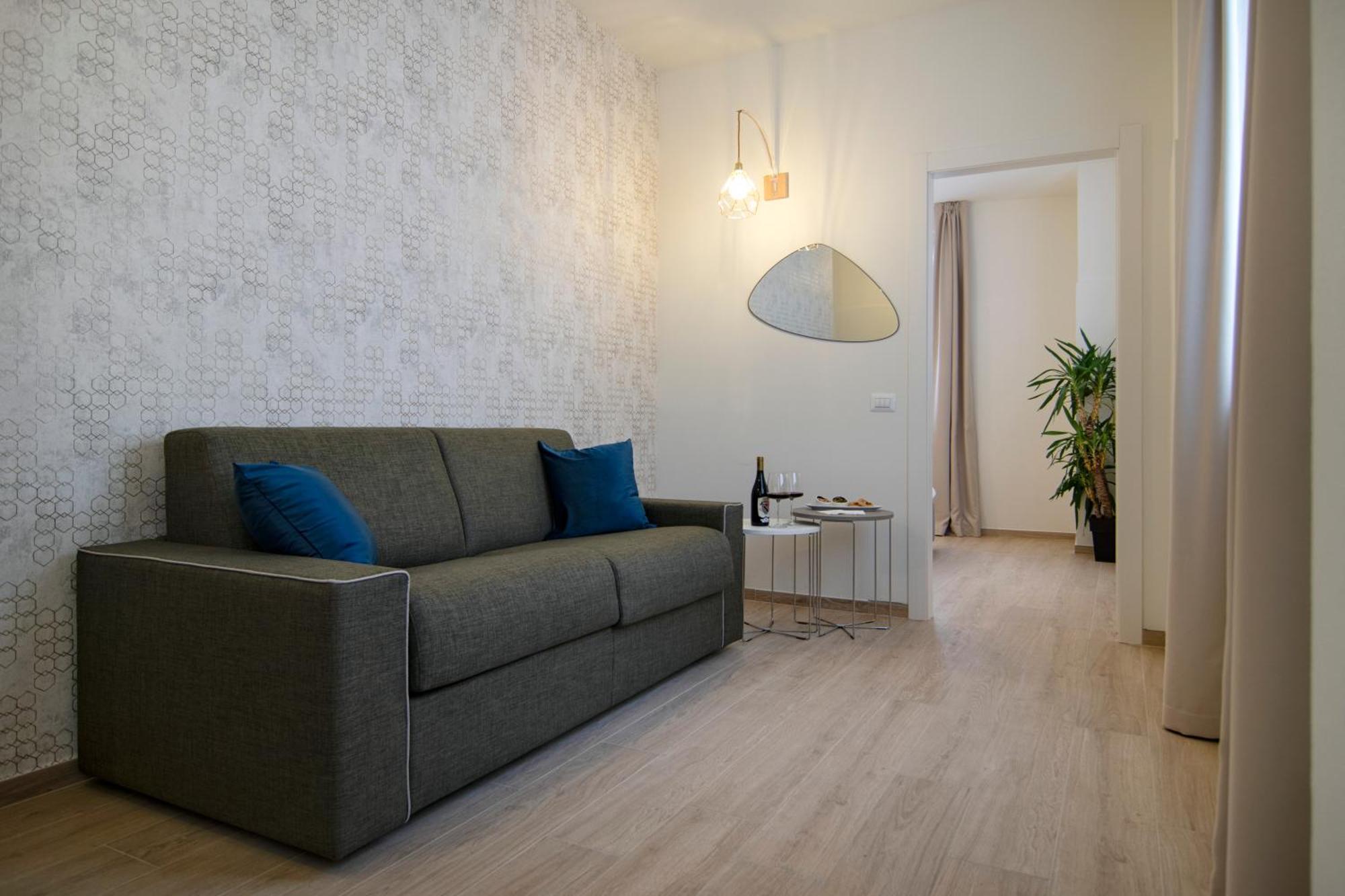 Gigi Suites&Apartments Стреза Екстериор снимка